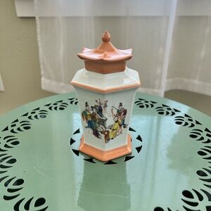 Vintage Mottahedeh VA 1824 Porcelain Chinese Asian Geisha Pagoda Tea Caddy Jar